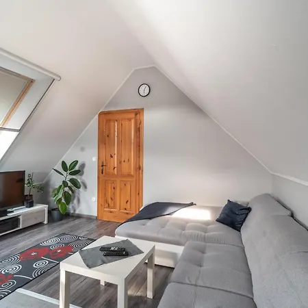 Apartment Buzavirag Keszthely